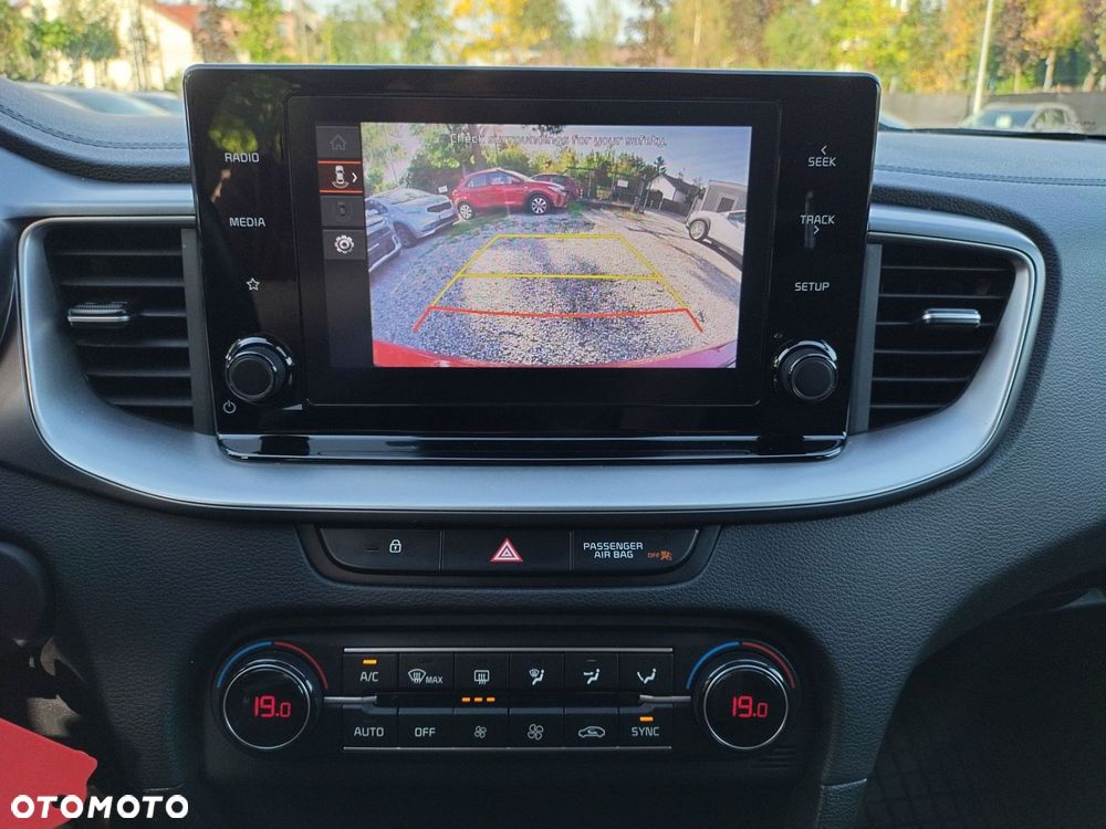 Kia Ceed 1.5 T-GDI M DCT - 24