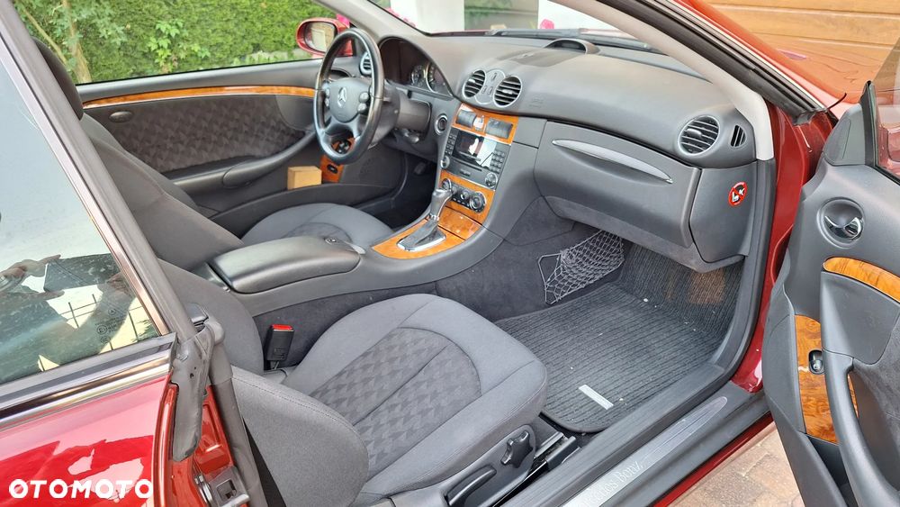 Mercedes-Benz CLK - 17