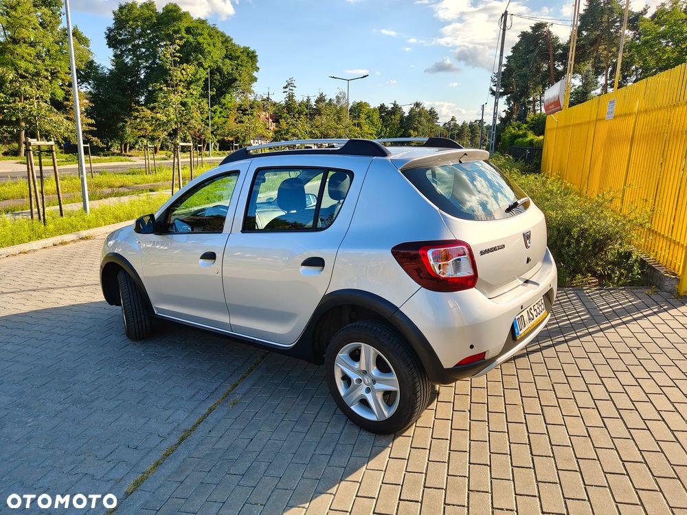 Dacia Sandero Stepway TCe 90 (S&S) Celebration - 16