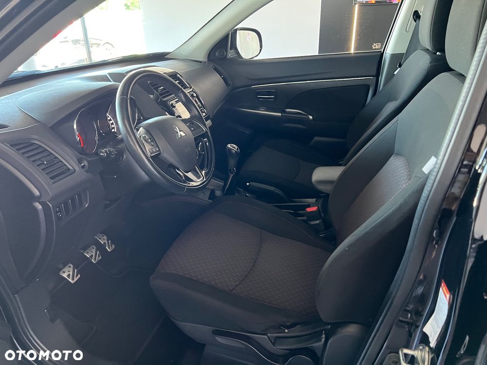 Mitsubishi ASX - 12