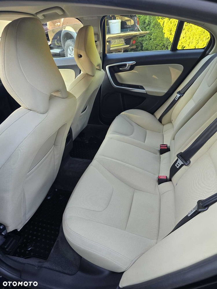 Volvo S60 - 3