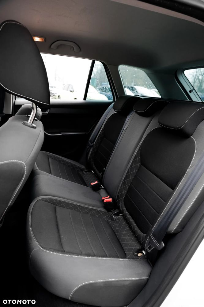 Skoda Fabia 1.0 Ambition Plus - 10