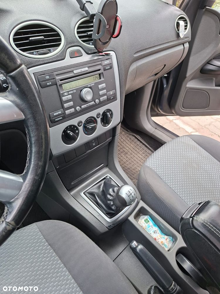 Ford Focus 1.6 16V Ambiente - 13