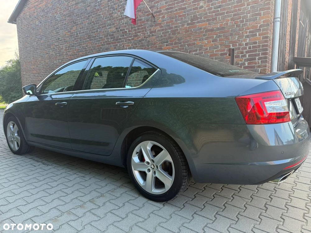 Skoda Octavia 2.0 TDI RS - 12