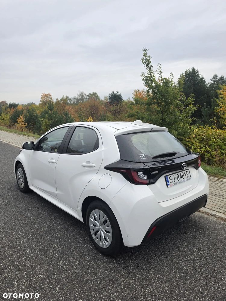 Toyota Yaris - 4