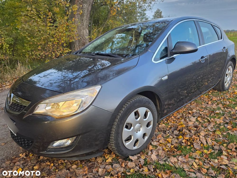 Opel Astra IV 1.4 T Cosmo - 3