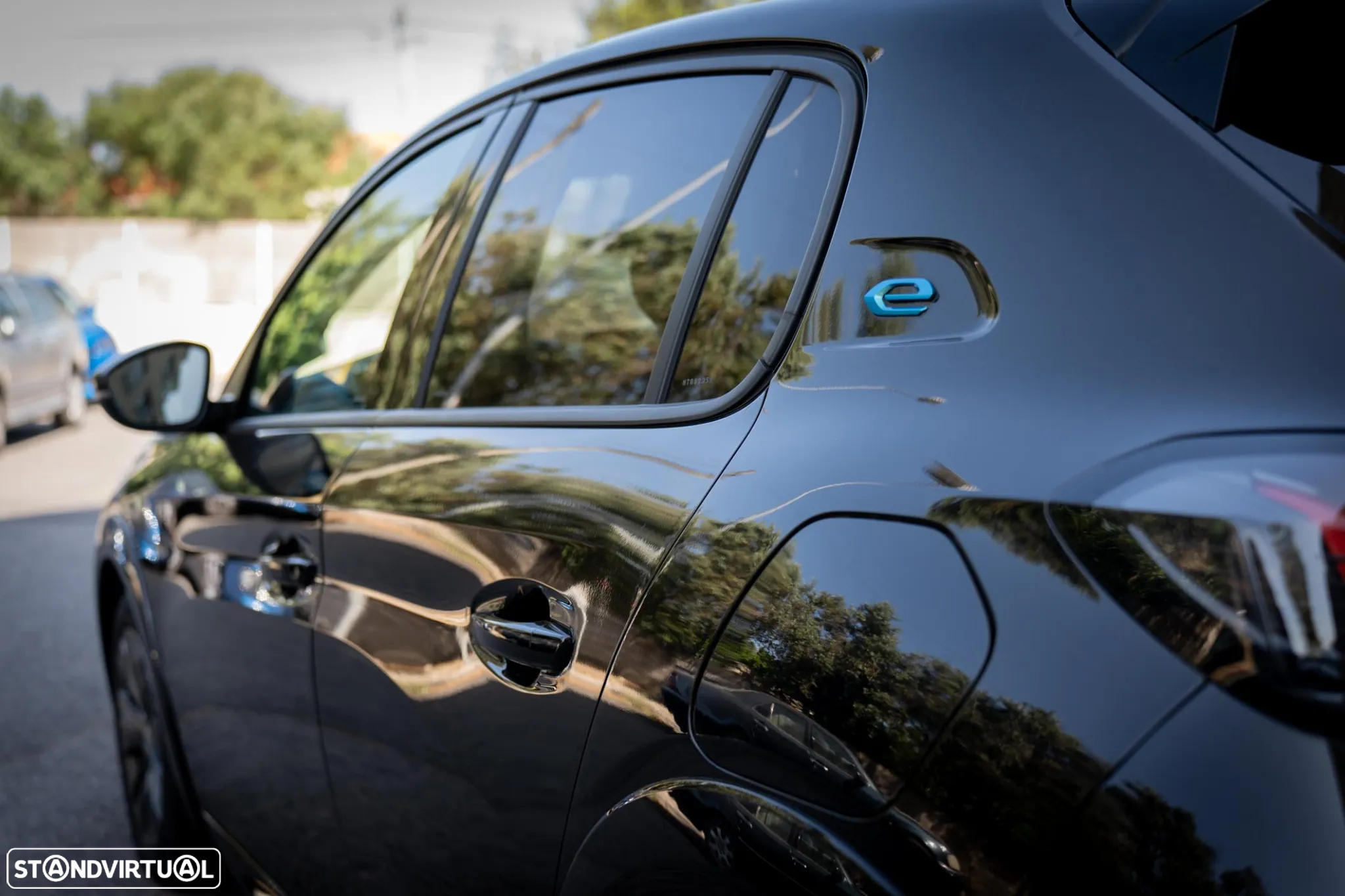Peugeot e-208 50 kWh Allure Pack - 18