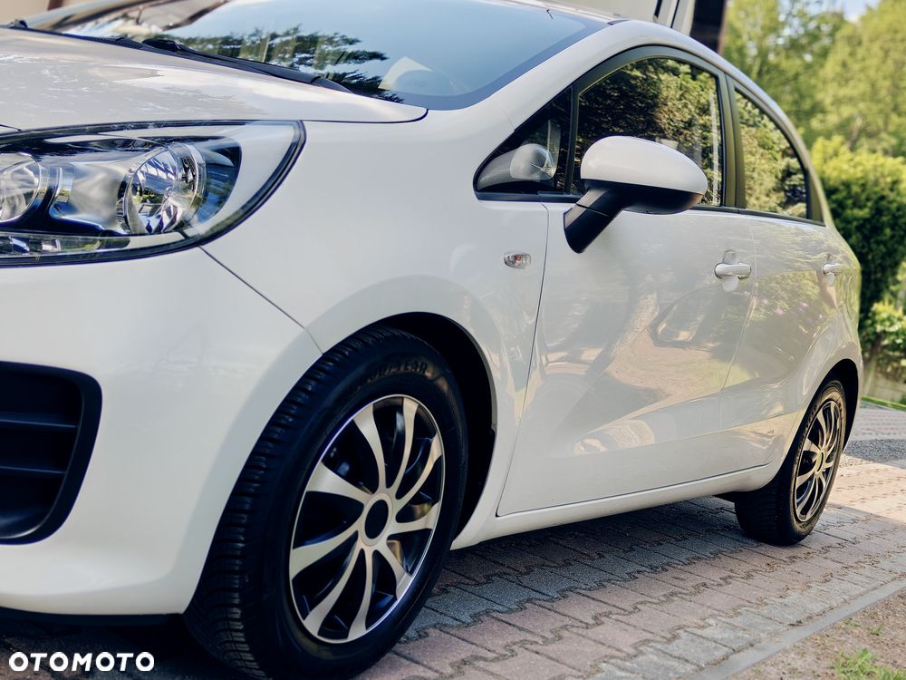 Kia Rio - 16