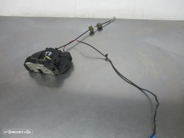 Fecho Porta Tras Dto Mercedes-Benz C-Class (W203) - 2