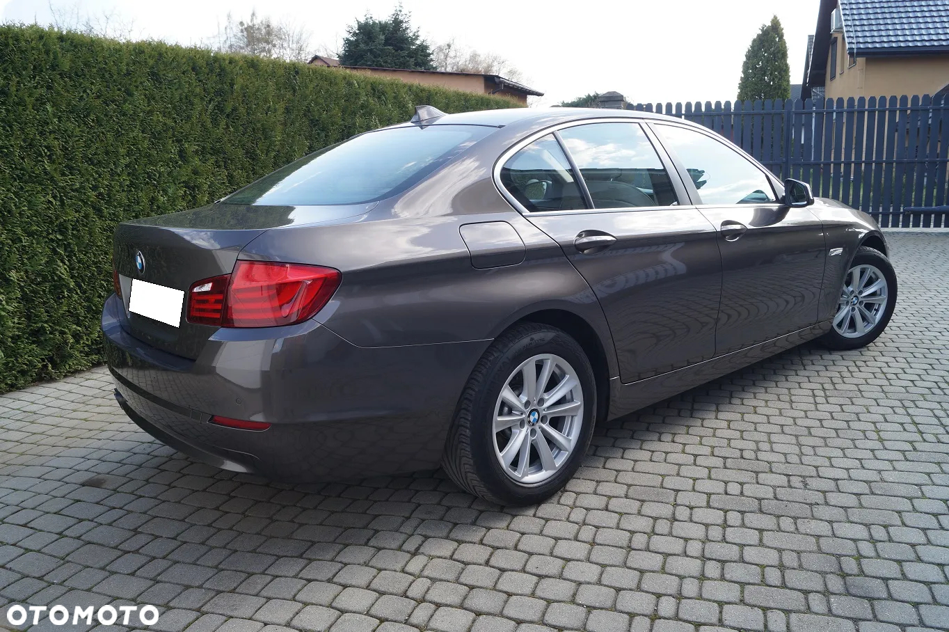 BMW Seria 5 520i - 11