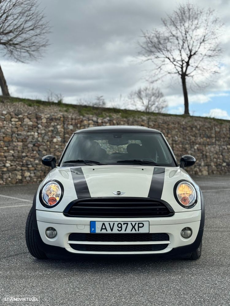 MINI 3 Portas Cooper D - 2