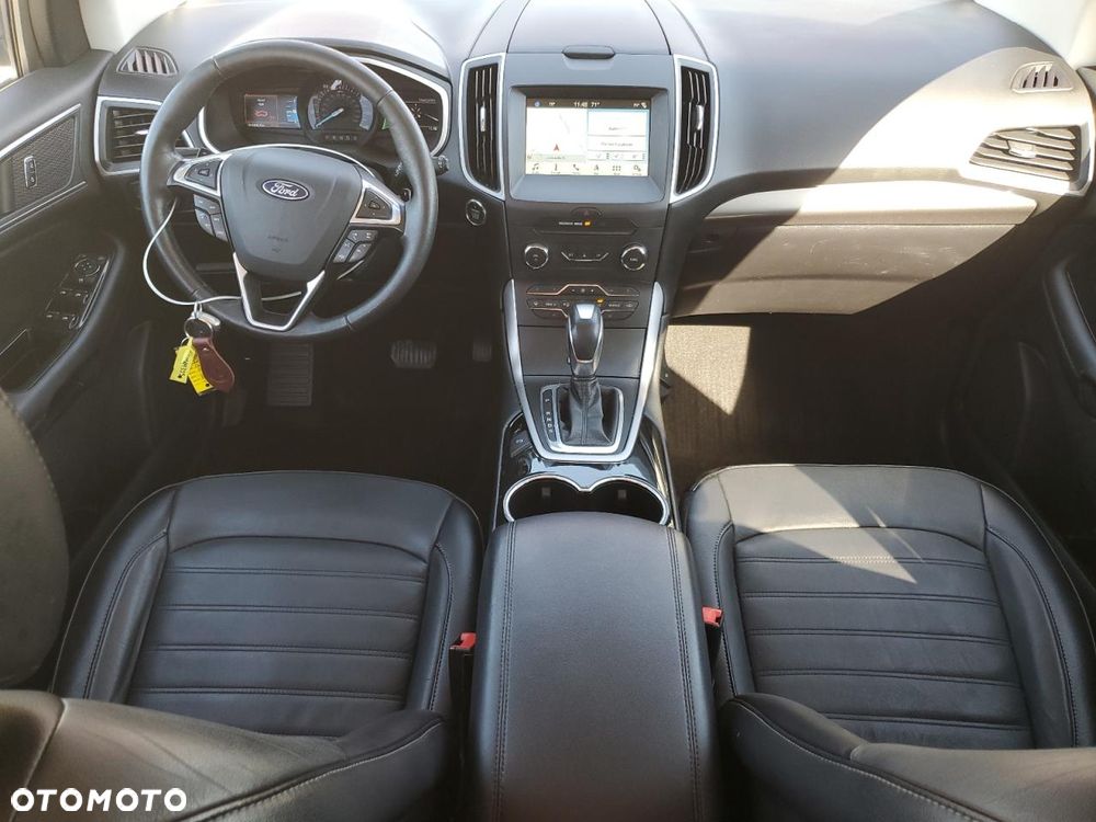 Ford Edge - 9