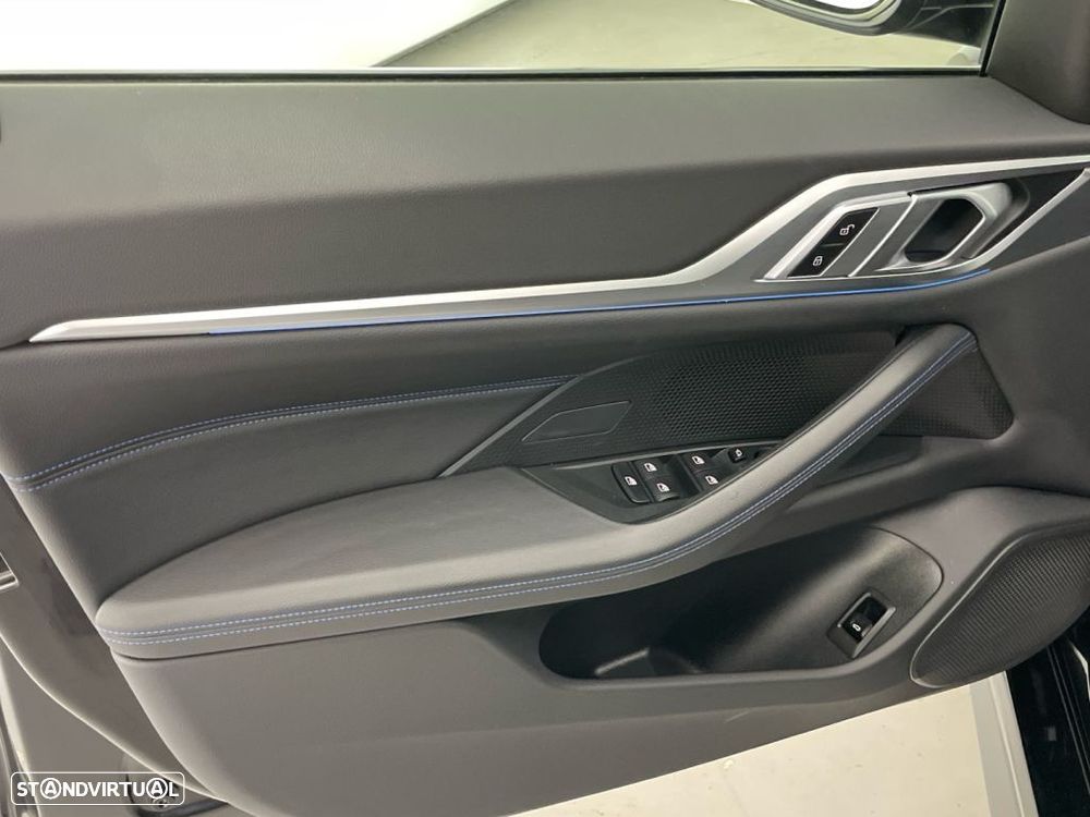 BMW i4 eDrive40 Desportiva M - 16