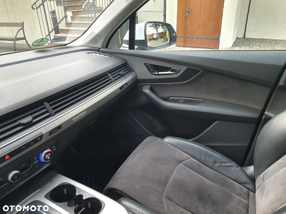 Audi Q7 3.0 TDI ultra Quattro Tiptronic - 23
