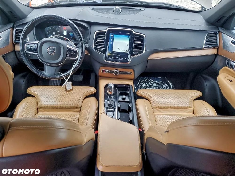 Volvo XC 90 T8 AWD Plug-In Hybrid Momentum 7os - 7