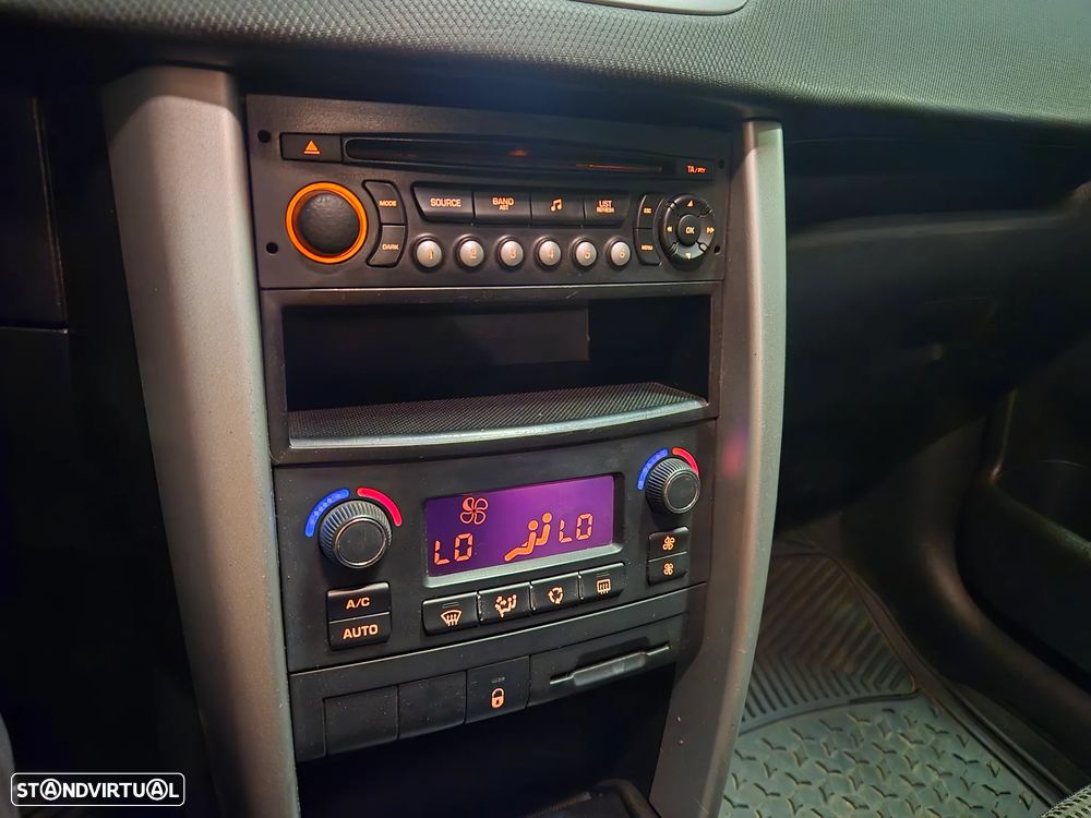 Peugeot 207 1.4 HDi Sport - 15