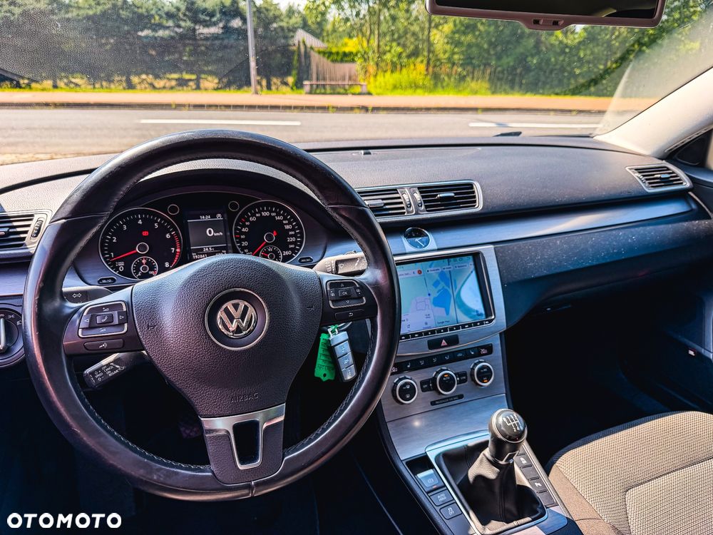 Volkswagen Passat 1.4 TSI BlueMotion Technology R-Line - 6