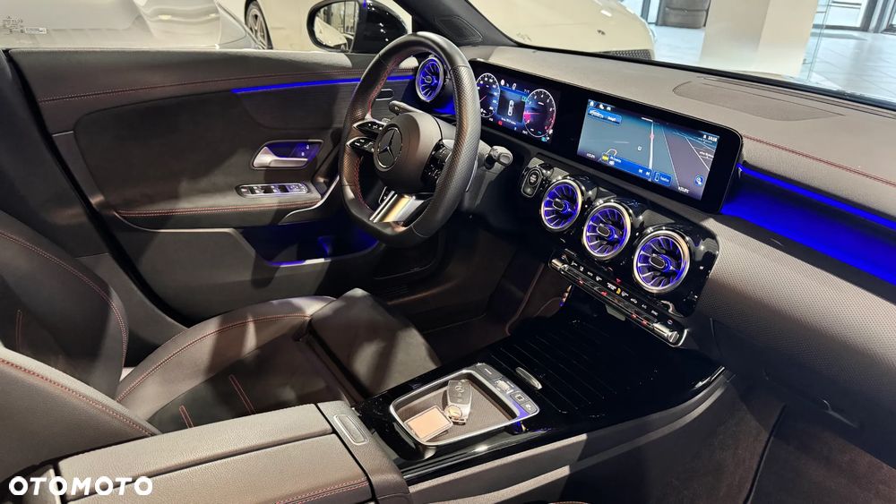 Mercedes-Benz CLA 200 AMG Line 7G-DCT - 29