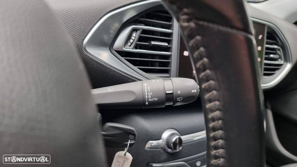 Peugeot 308 1.5 BlueHDi Active - 17