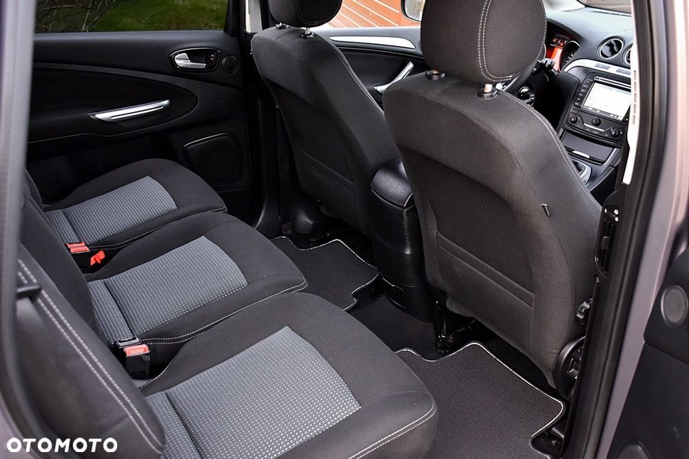 Ford S-Max 2.0 TDCi DPF Business Edition - 38