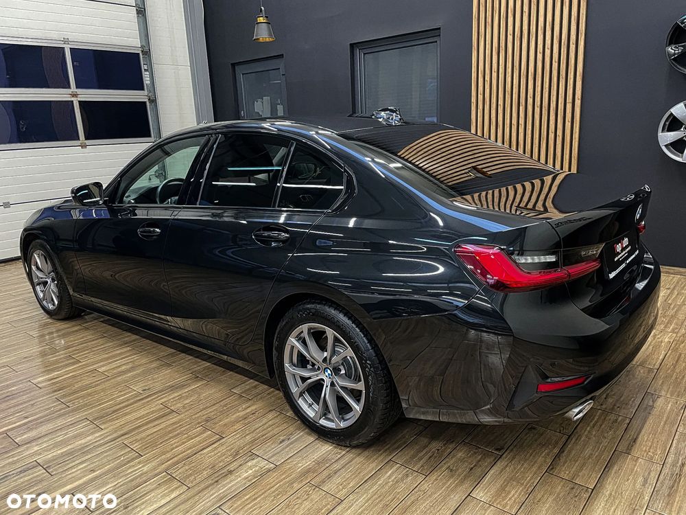 BMW Seria 3 320d Edition M Sport Shadow - 11