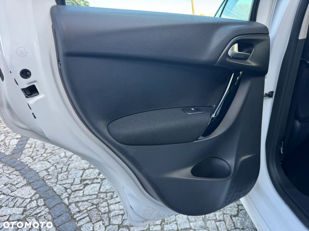 Citroën C3 e-HDi 70 EGS Selection - 26