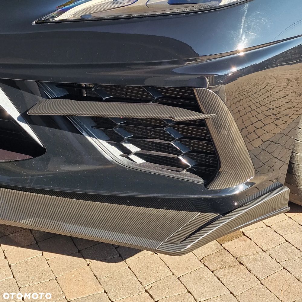 Chevrolet Corvette - 14