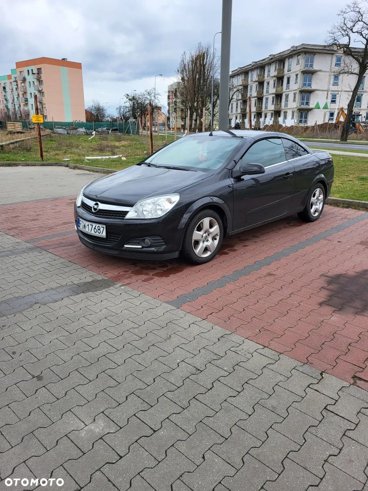 Opel Astra GTC 1.6 Turbo Edition - 10