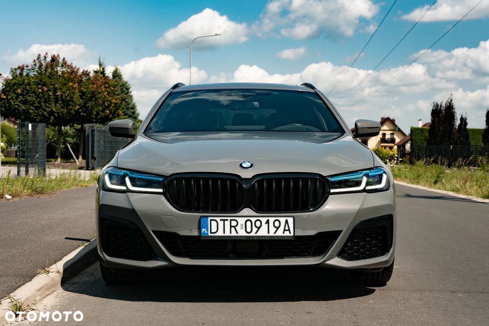 BMW Seria 5 520d xDrive Touring M Sport Edition - 5