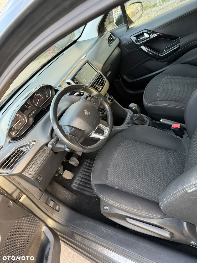 Peugeot 208 1.2 PureTech Active - 6