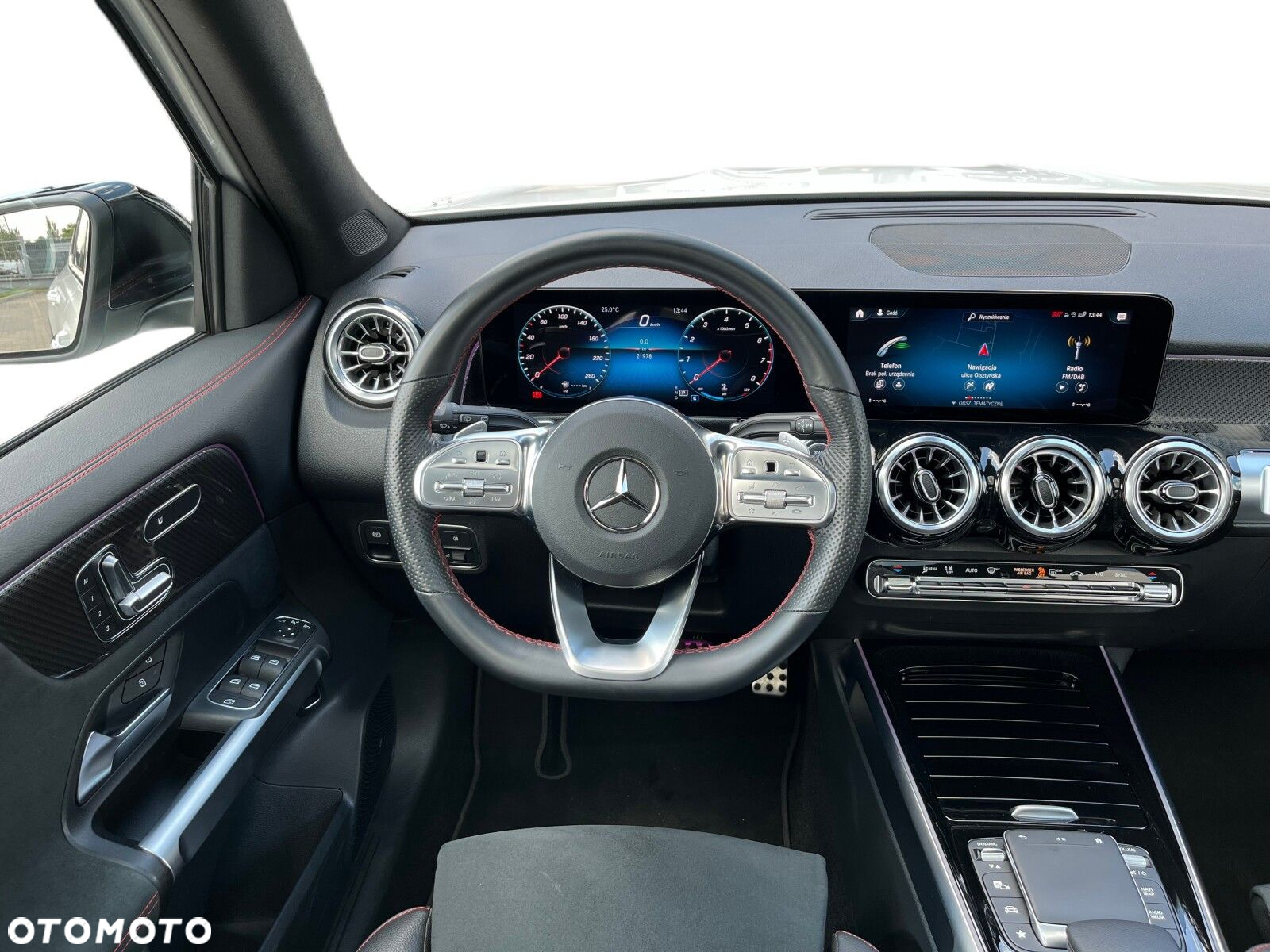 Mercedes-Benz GLB - 8