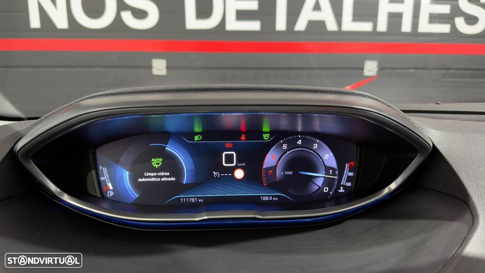 Peugeot 3008 PureTech 130 Stop & Start GPF Allure - 19