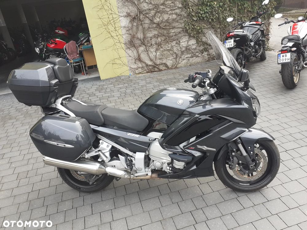 Yamaha FJR - 14