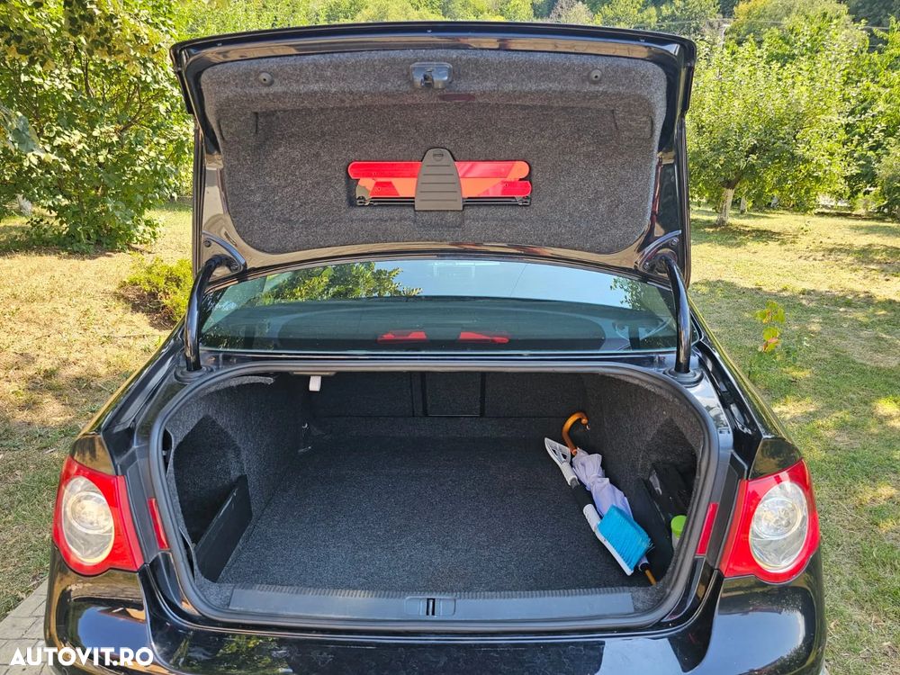 Volkswagen Passat 2.0 TDI Highline - 9