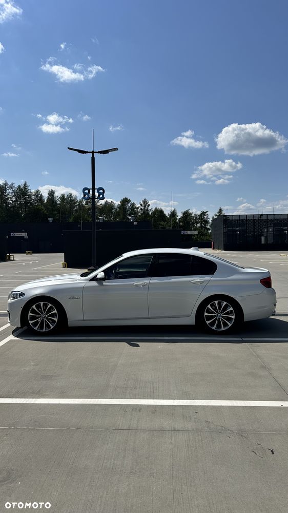 BMW Seria 5 520d Luxury Line - 12