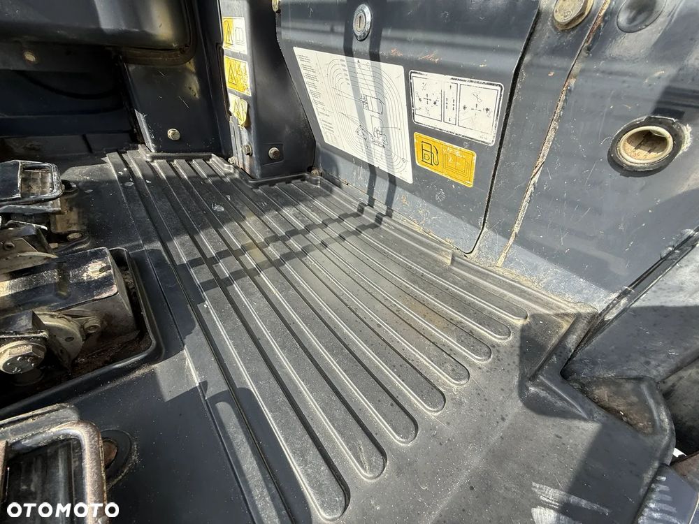 Hitachi ZX18 - 3 ZX 18 ZAXIS / TYLKO 2451 MTH! / Z NIEMIEC / PIĘKNA / ORYGINAŁ / 15 16 17 20 22 301.6 301.8 VIO PC KX 018 19C 16C 18-3 - 18
