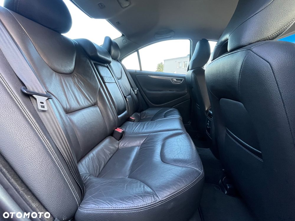 Volvo S60 2.4 Momentum - 9