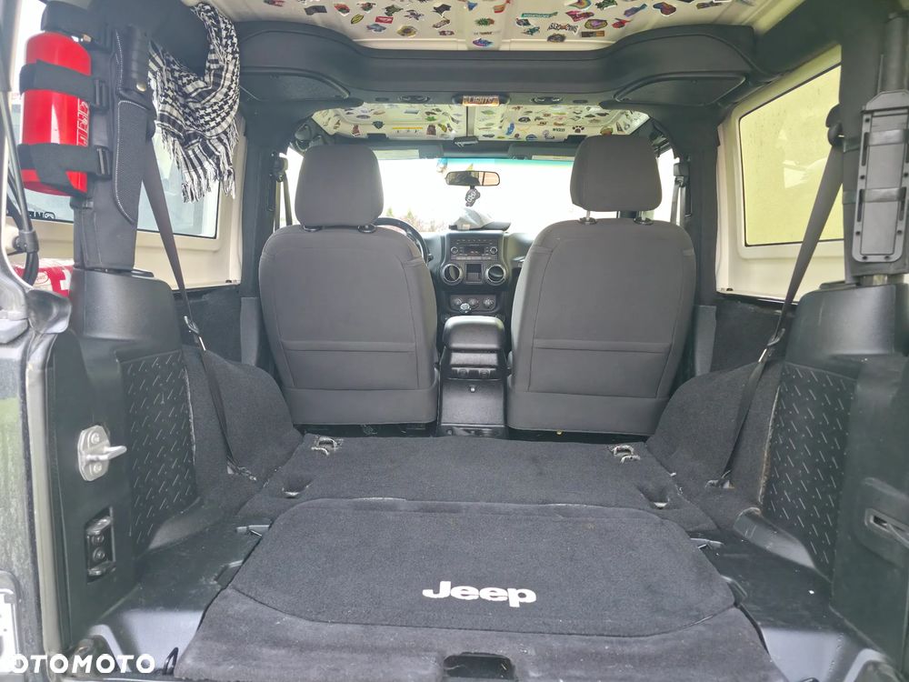 Jeep Wrangler - 17