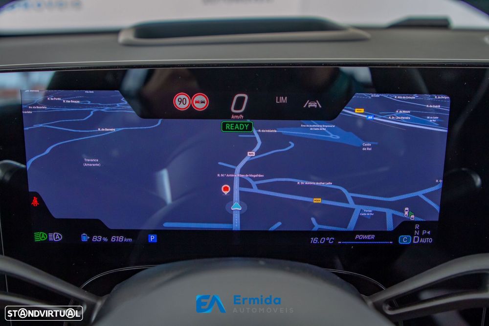 Mercedes-Benz CLA 350 - 32