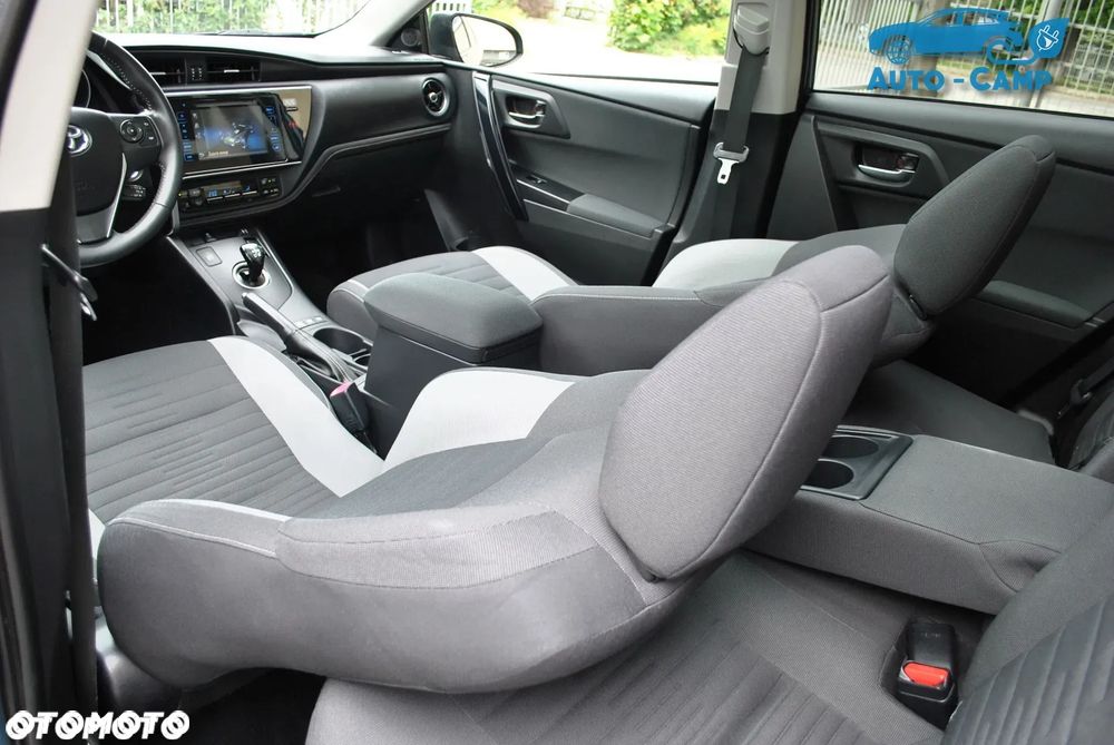 Toyota Auris - 32