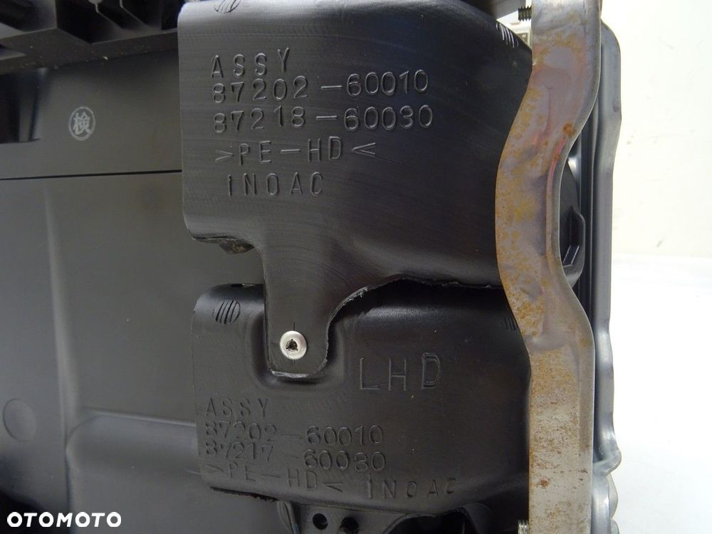 LODÓWKA - 434.00 PLN - TOYOTA LAND CRUISER 200 (_J2_) 2007 - 2022 5.7 V8 (URJ200) 280 kW [381 KM] - 6