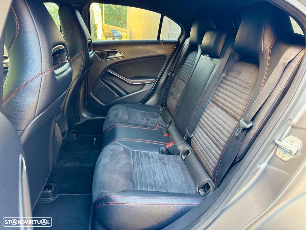 Mercedes-Benz A 180 d AMG Line - 26