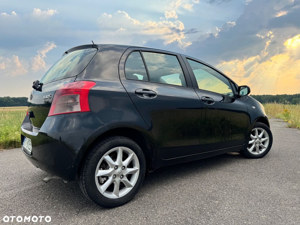 Toyota Yaris - 18