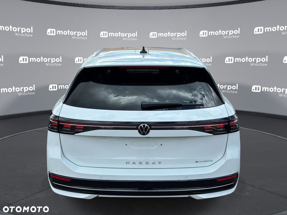 Volkswagen Passat - 9