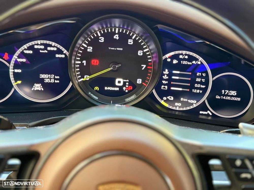 Porsche Panamera 4 E-Hybrid Platinum Edition - 15