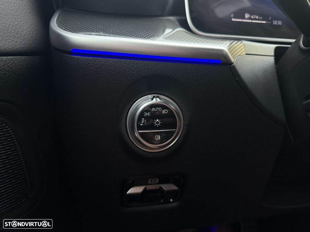 Mercedes-Benz C 300 e T 9G-TRONIC AMG Line — fotografia 38