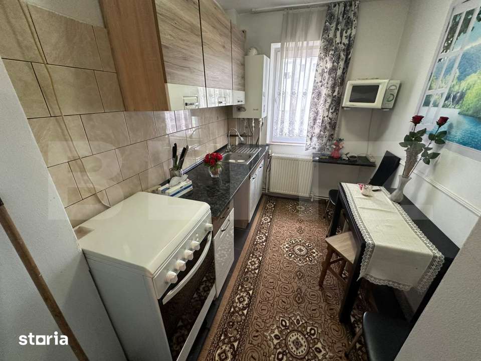 Apartament 2 camere, semidecomandat, 40 mp, zona Micro – mobilat si — fotografia 1