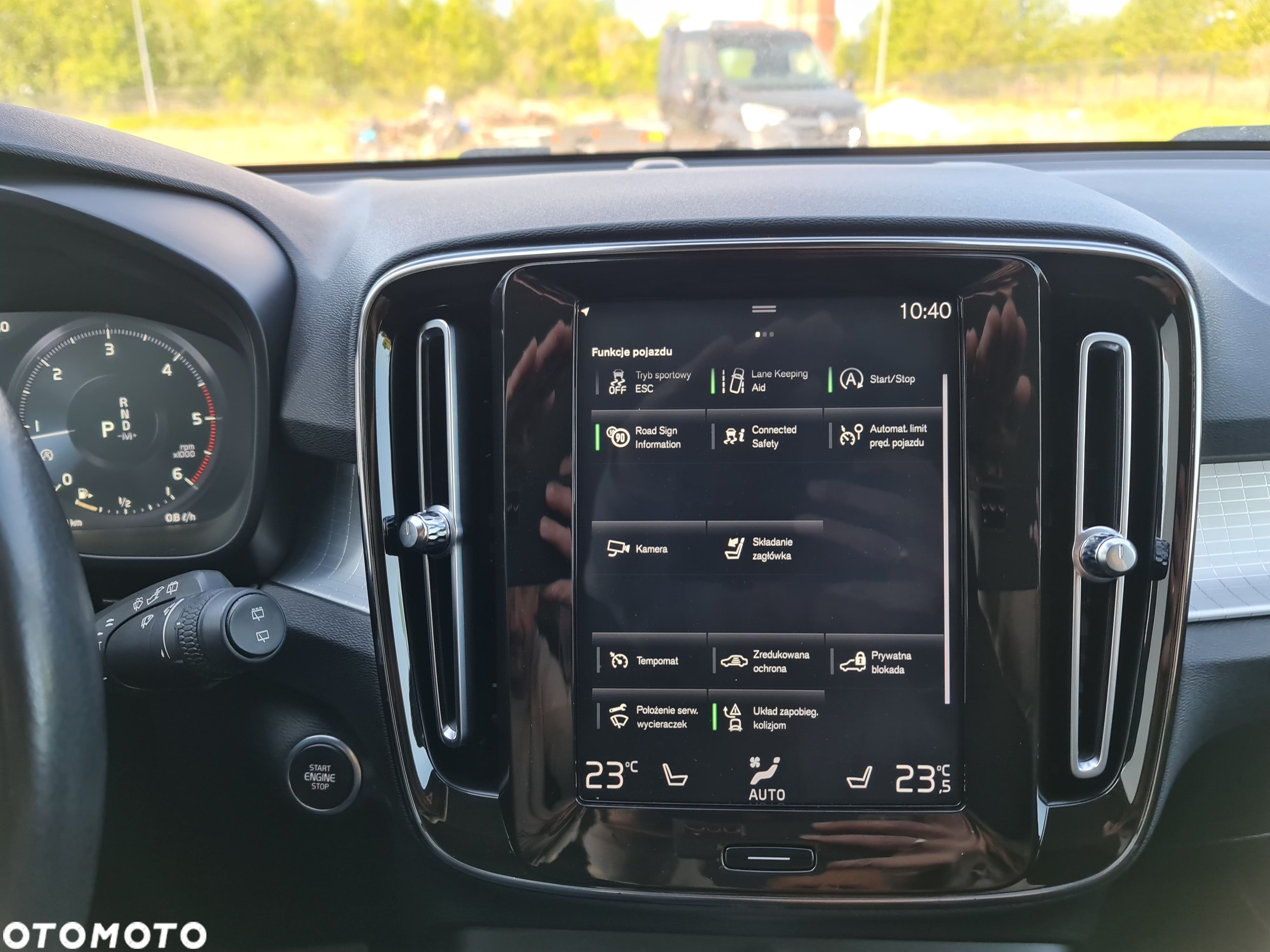 Volvo XC 40 D3 AWD Geartronic Momentum Pro - 20