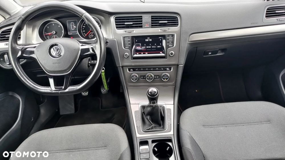 Volkswagen Golf 1.6 TDI BlueMotion Technology Cup - 36