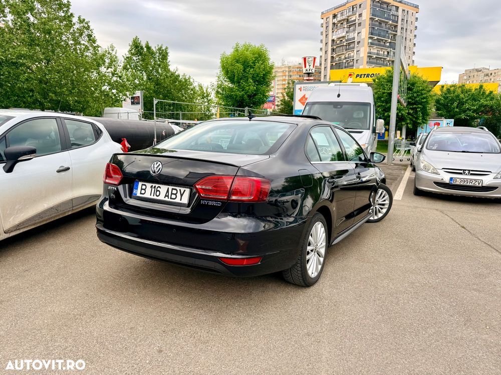 Volkswagen Jetta - 5
